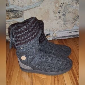 Ugg Gray Knit Cardi Sweater Sock Button Fold-Over Gray Boots 7